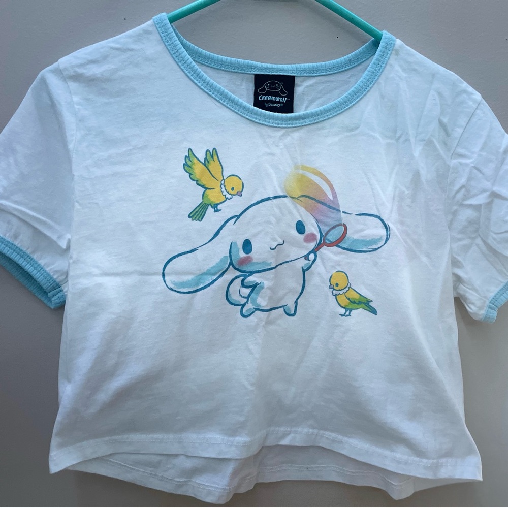 hot topic cinnamoroll crop top